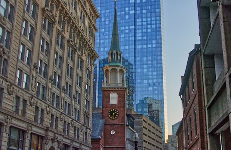 Fanatics Advances Toward Full Five-Year License in Massachusetts